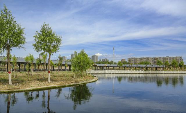 休闲好去处!库尔勒市杜鹃河生态湿地公园美景入画来