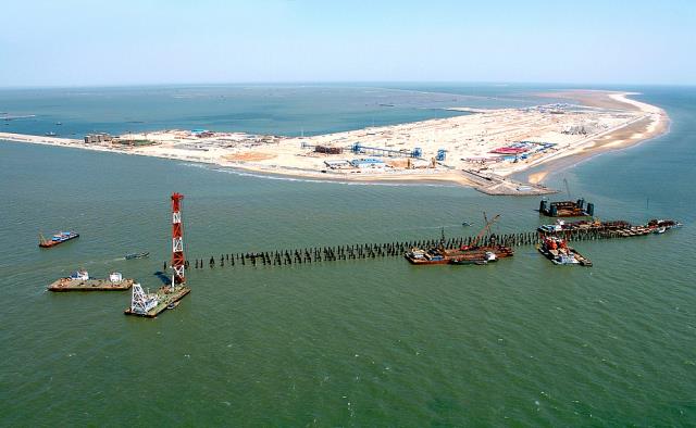 南海永暑岛现状:菜地,果园,养殖场一应俱全,街道宽敞笔直