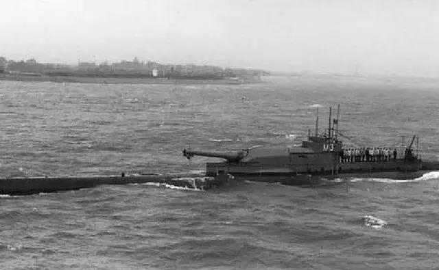 曾经一度闻名于世的著名兵器 主炮为305毫米舰炮的m1潜艇