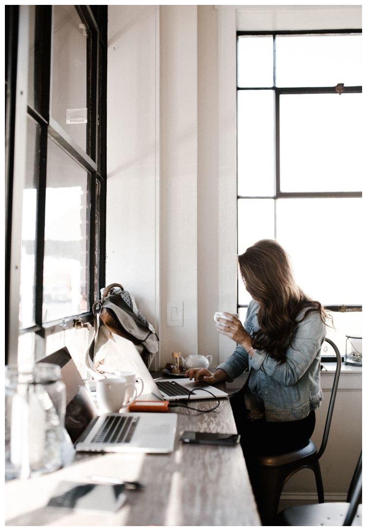 面试官问你对于加班的看法?怎样回答最得体,面