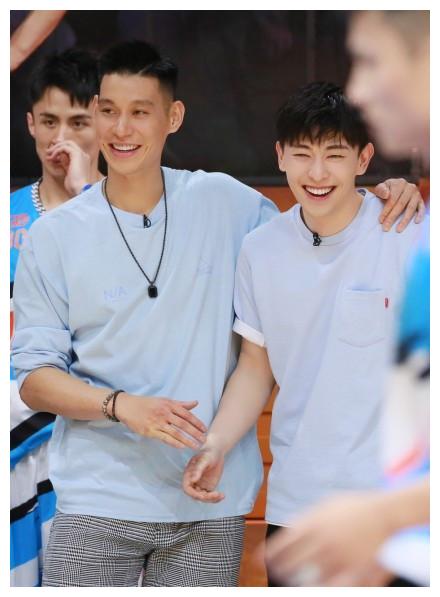 电光飞侠烽骑士领队执教风格迥异,邓伦李易峰你更喜欢谁