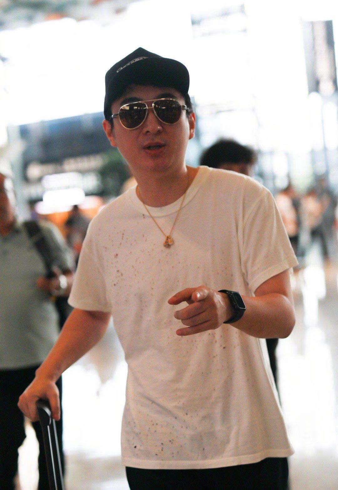 王思聪承担熊猫互娱20亿损失,可能又有不少粉丝为国民老公担忧了