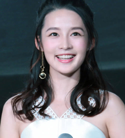 娱乐圈5大清纯貌美的女星,个个面相清秀,最后一位无人超越!