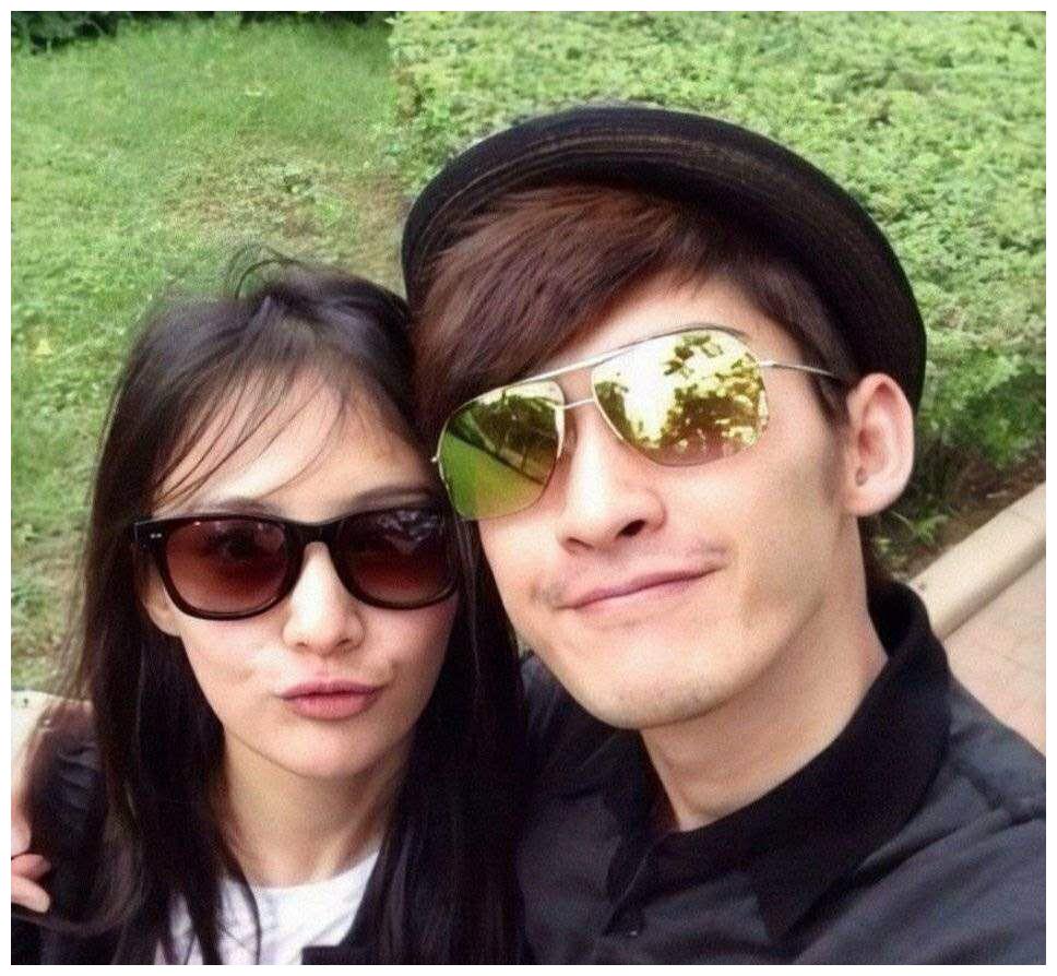 除了郑爽的外貌成了热议的话题之外,郑爽的前男友们也是时不时地会被