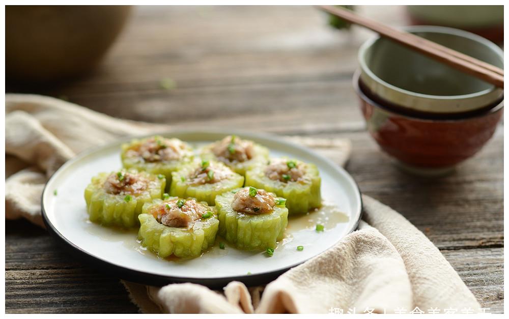 美食推荐木须肉煎酿苦瓜夏季辣肉面的做法