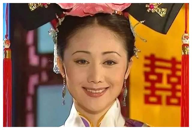 令妃娘娘赵丽娟近照与丈夫因戏结缘52岁漂亮依旧女儿颜值高