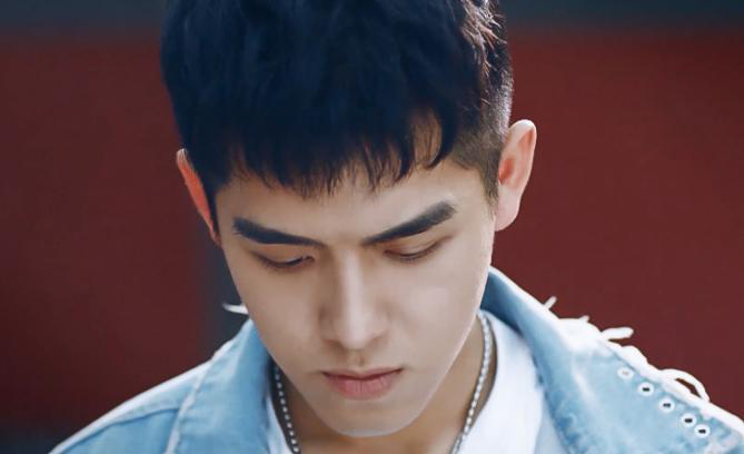 《戏隐江湖》陈信喆演技全开 无实物表演获网友点赞