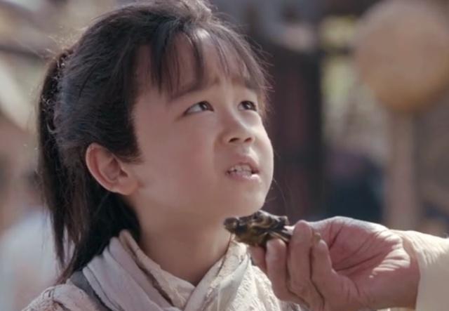 但这部剧有一点做得很不错,那就是抓故事的细节,比如剧中张三丰带着小