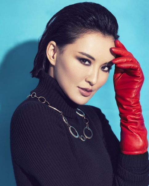 说她是女神没人"反驳"吧!早期出席活动的莫小棋,就是这么性感