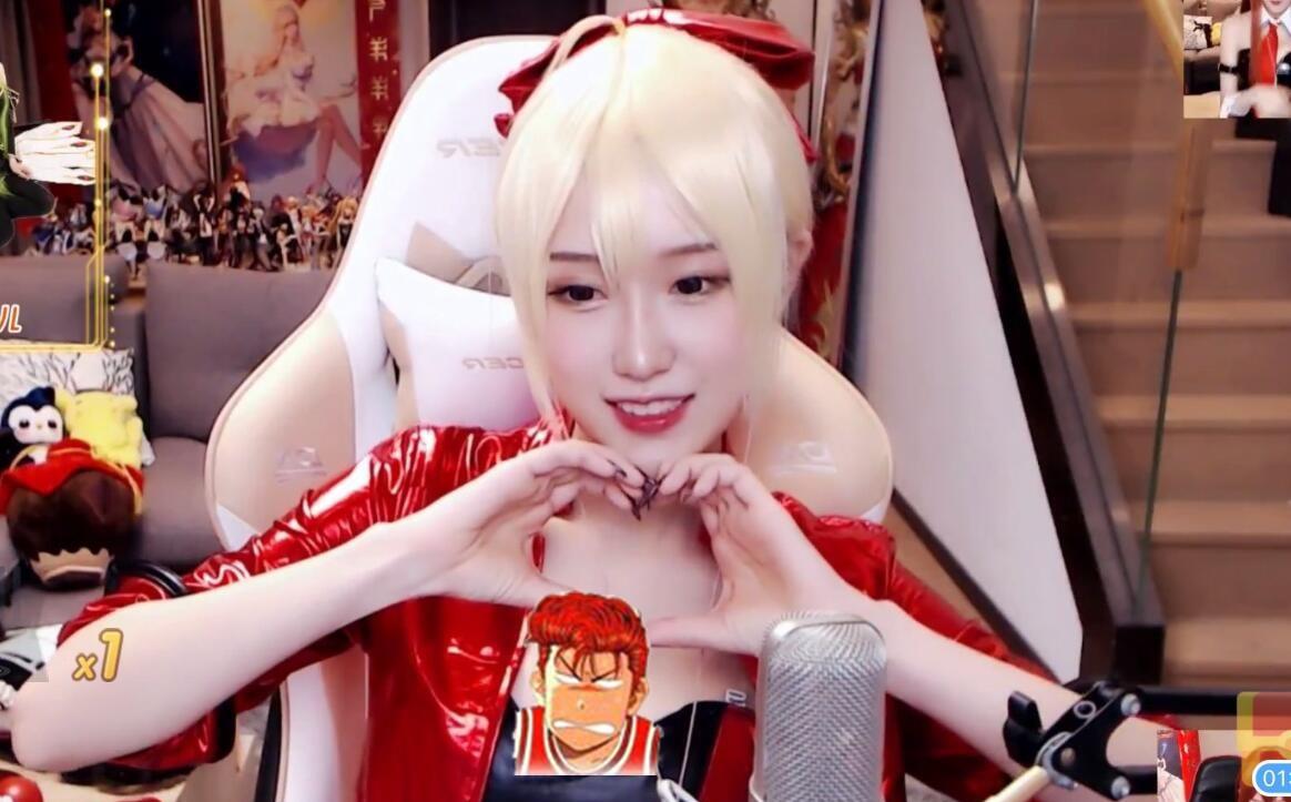 腐团儿最新cos出炉,这掀衣服的动作,堪称最美尼禄|尼