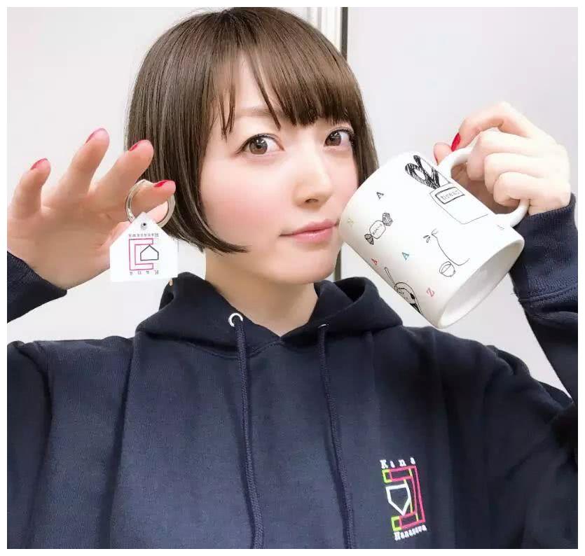 花泽香菜,对兵库北表示强烈不满,借动画怒骂玩梗键盘侠!|花泽香菜|动画|兵库_新浪新闻