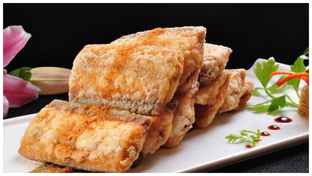 炸带鱼时,万万别直接上浆,只需多加这1步,带鱼香酥更入味