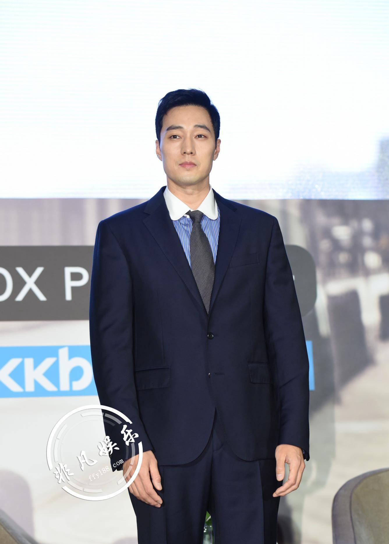 韩国演员苏志燮宣传韩剧"我身后的陶斯" 男神太帅!