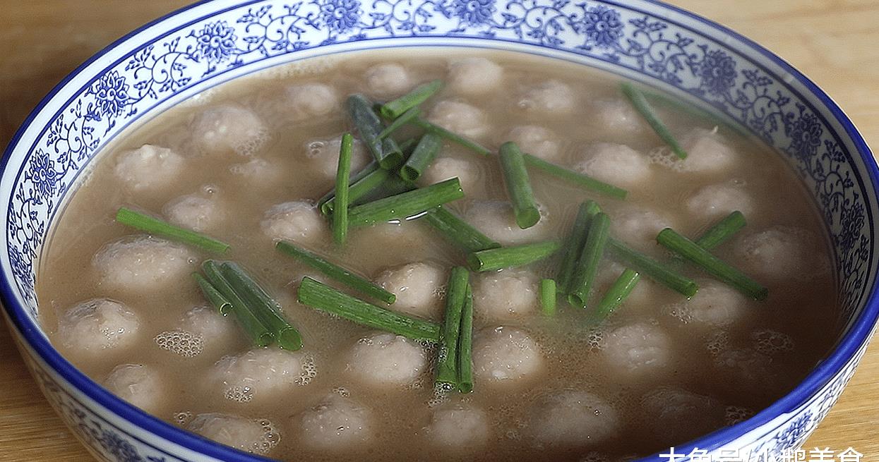 冬天最爱这锅芋头汤,成本不到10块钱,暖身开胃,老人孩子点名喝