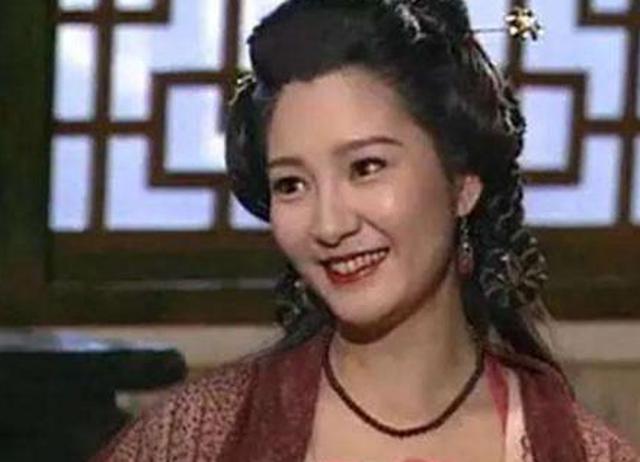 天龙八部:雪梨的马夫人碾压各版本,那种妖娆的坏你们学不来!