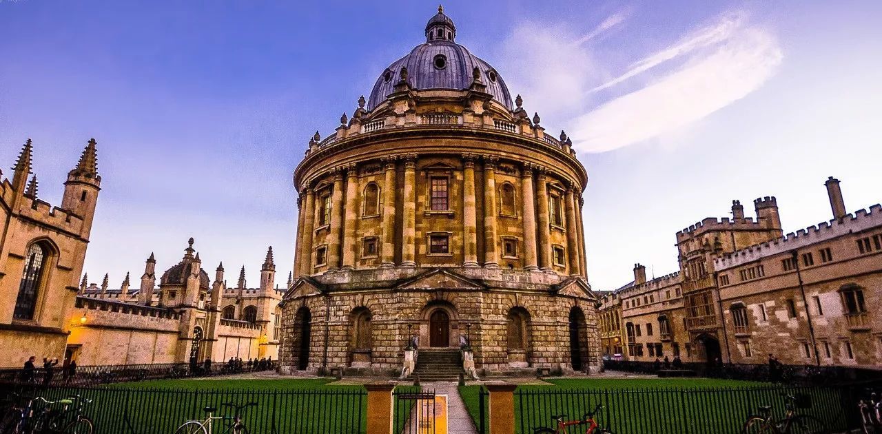 牛津大学(university of oxford),简称"牛津(oxford)",位于英国牛津