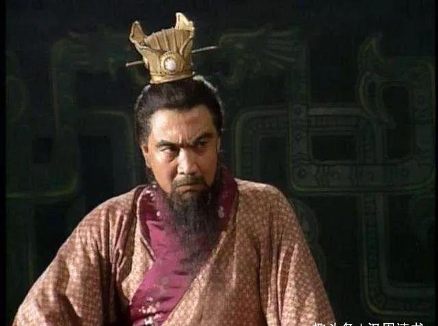 曹操发现东吴军井然有序,感慨道:"生子当如孙仲谋,刘景升(刘表)儿子若