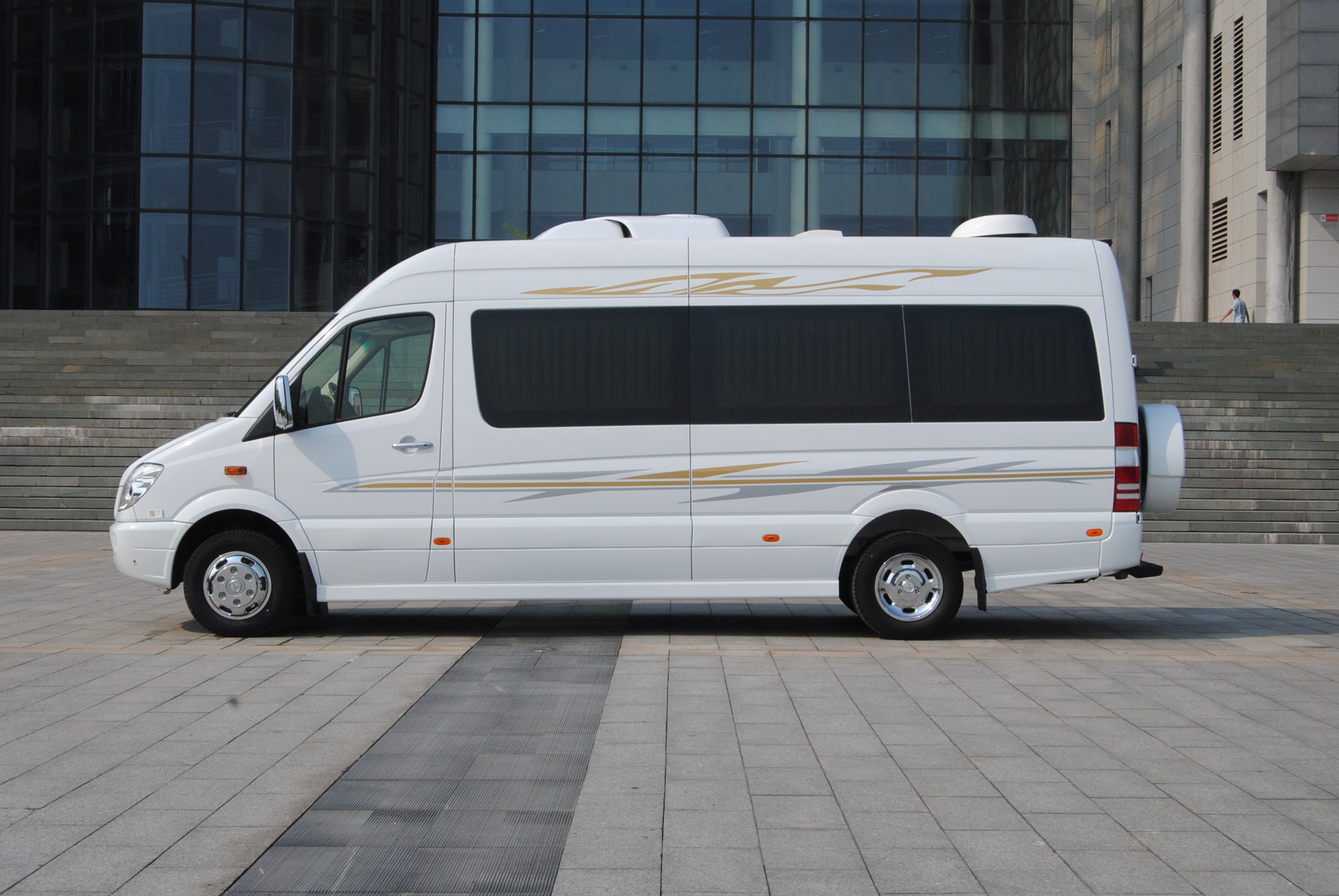 休闲娱乐首选,带麻将机,奔驰斯宾特大房车