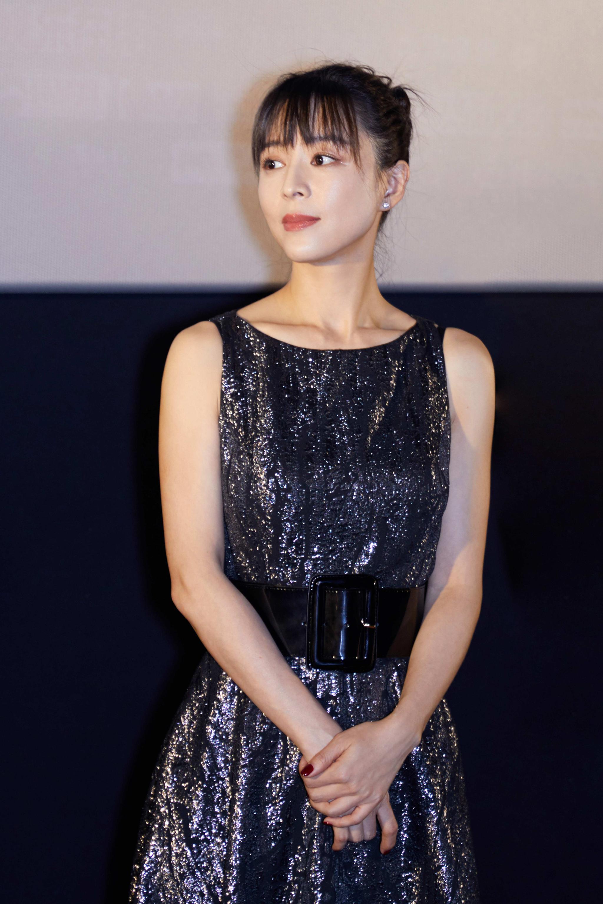 张静初出席电影《冰峰暴》首映礼 分享拍摄感受怀念"高原妆"