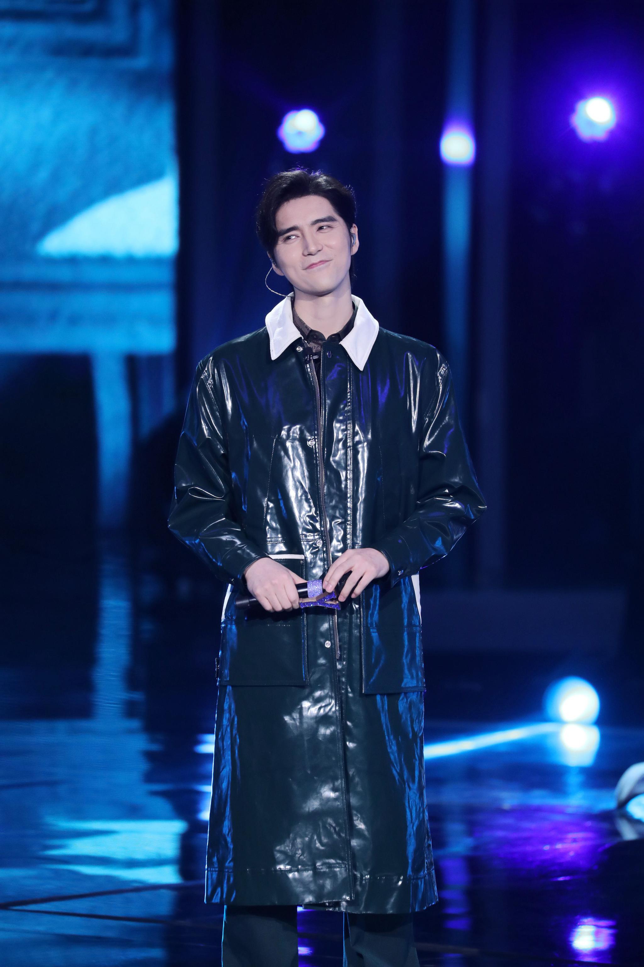 我们的歌决赛费玉清优雅谢幕那战队挑战摇滚唱嗨全场