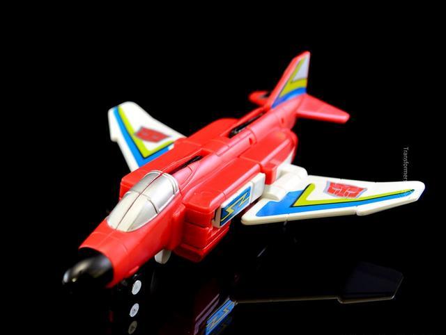 变形金刚g1动漫人物:博派汽车人的空战梯队-飞行太保