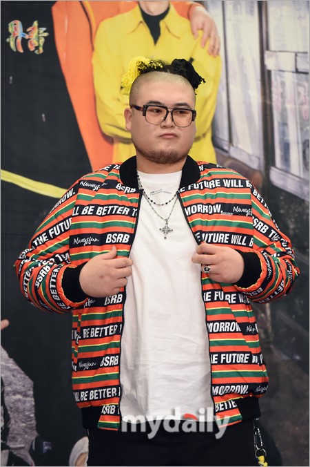 韩星mad clown等出席《老铺rapper》发布会