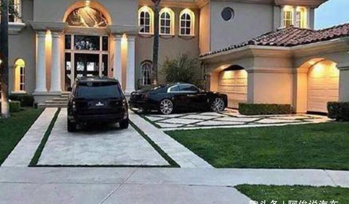 开豪车的迪拜土豪,住什么房子?独立别墅,院里一棵树就值10万