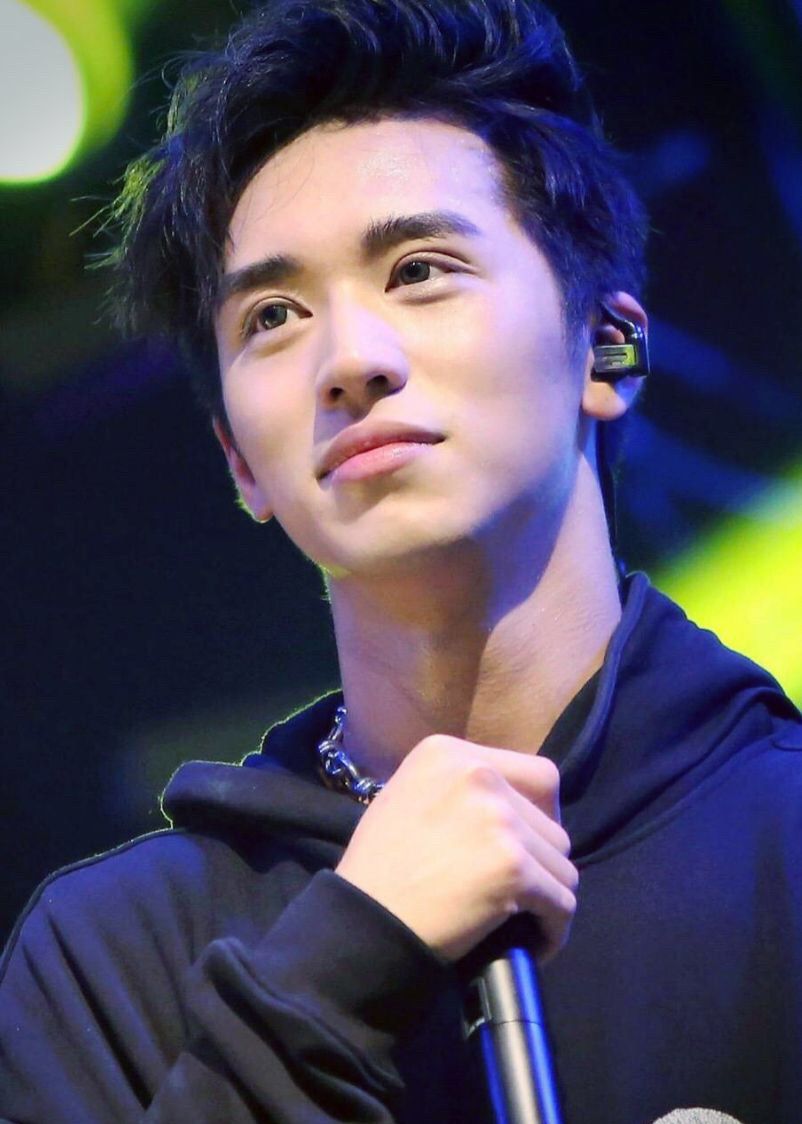 许魏洲这个阳光帅气的大男孩出来撩人了,他是你喜欢