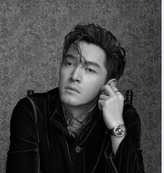 胡歌换头像和背景用一个卡通的简直给胡椒们换血复活了