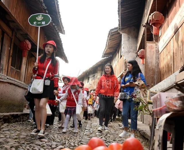 浙江仙居:亲子研学走进古街