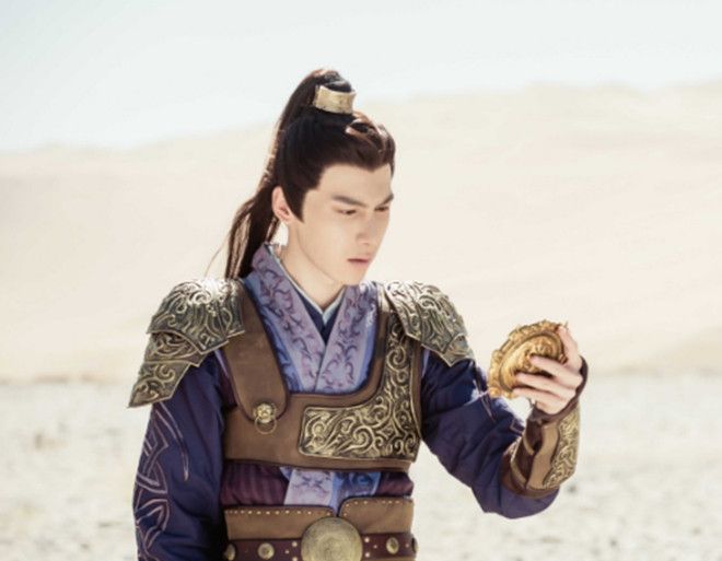 郭靖《玄门大师》开播,古装上线英俊倜傥,尽显英俊!