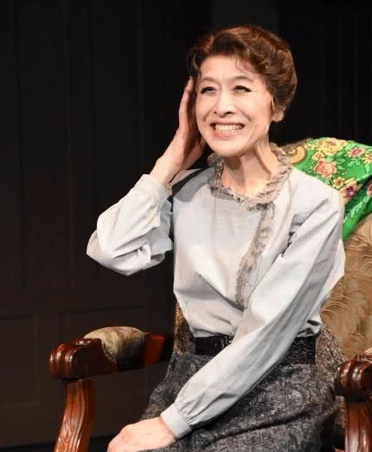 栗原小卷73岁未曾嫁人,原因是这样,如今活出了自己的模样