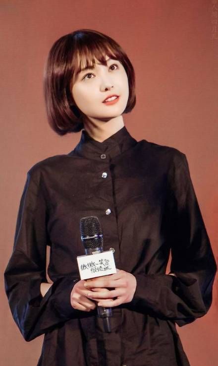 郑爽长相太清纯了,青春又有活力,短发简直太美了!