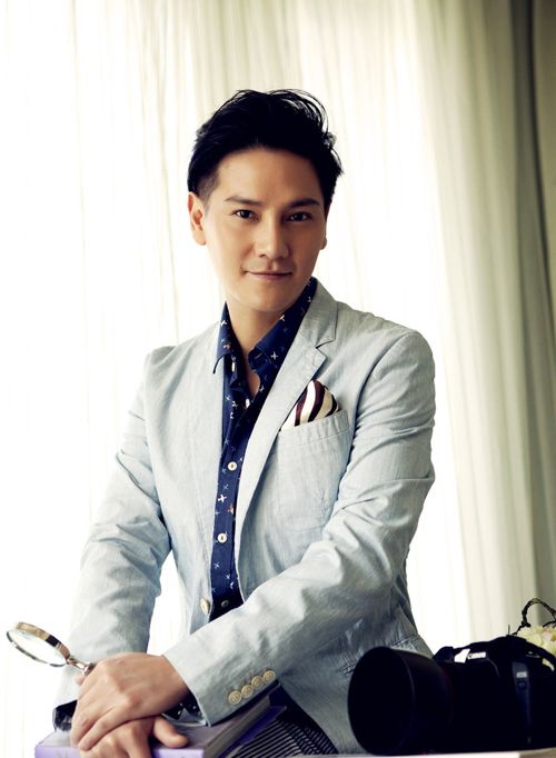 优质型男丁子峻写真大片,浅笑迷人再现儒雅_高清图集_新浪网