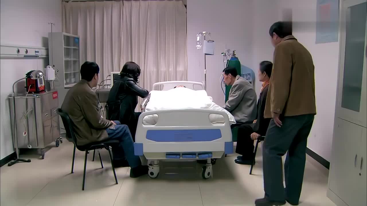 兄弟让面对现实,准备身后事,男人却不愿放弃希望!