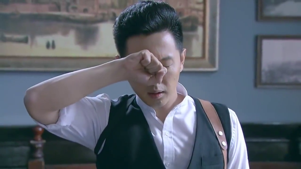 狐影:魏来顺将乔曼的书偷来,不料被雷震发现了其中的疑点