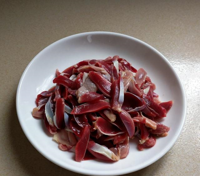 辣炒鸡胗,色香味俱全,用来下饭一级棒|炒鸡胗|鸡胗|指天椒_新浪新闻