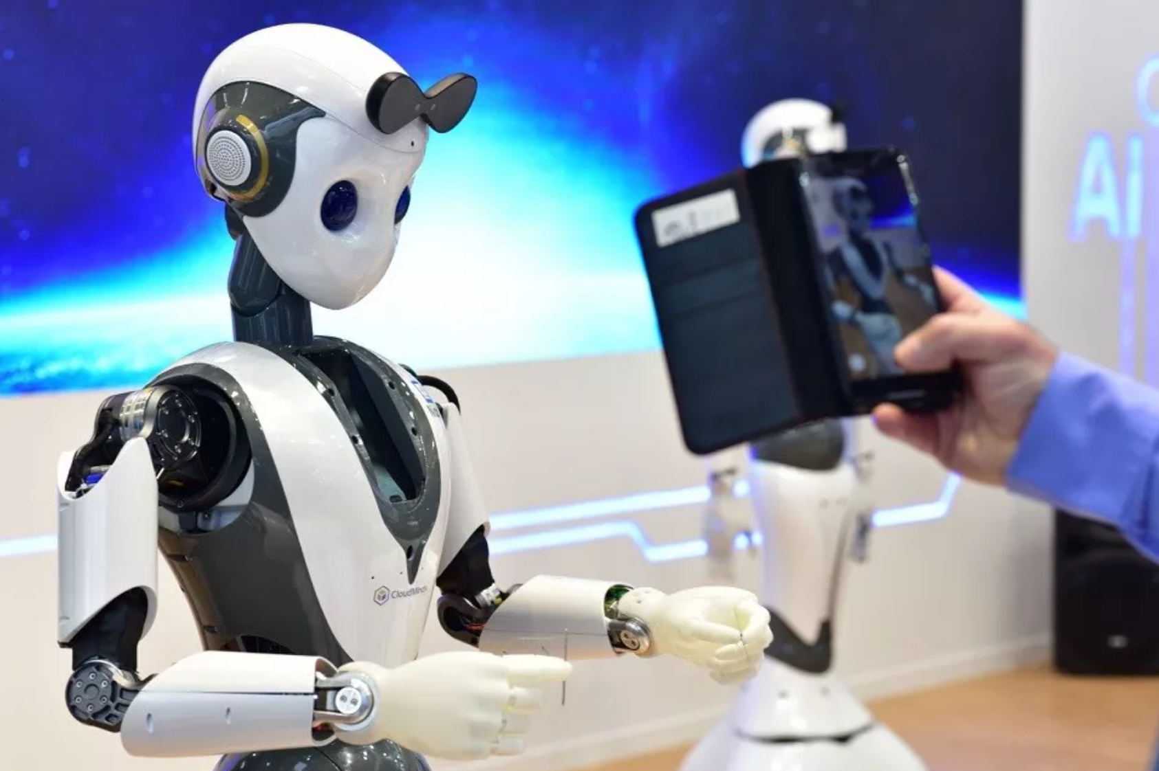 机器人第一股达闼科技的机器人运营商蓝图