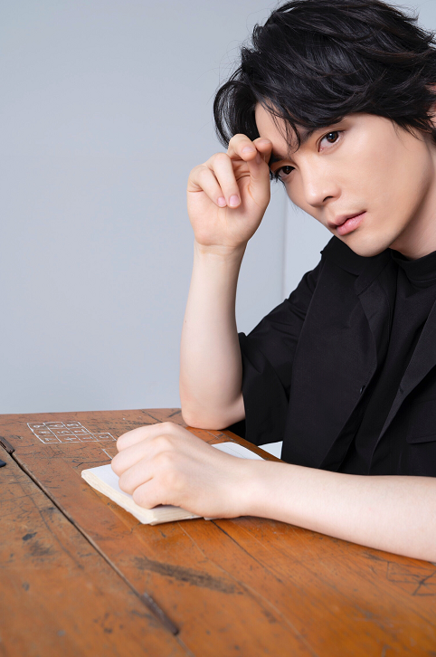 简弘亦课本没写的部分上线时光追溯对话自我