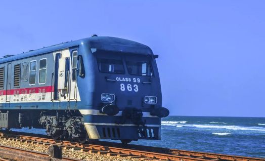 旅游 斯里兰卡式的水上列车 还有技术高超的海上立钓 旅游 斯里兰卡式的水上列车 还有技术高超的海上立钓