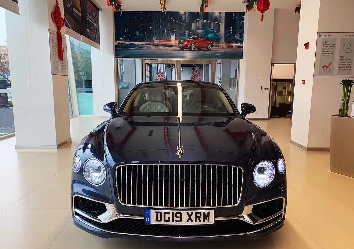 全新宾利飞驰到店实拍!