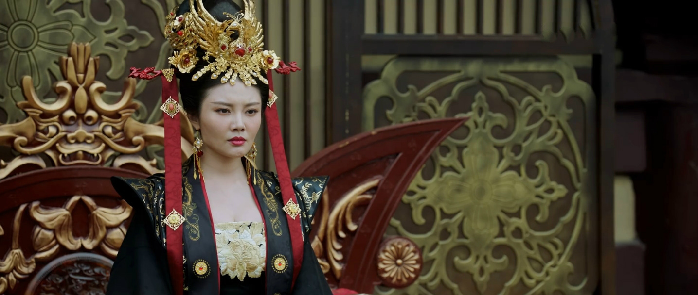 徐冬冬再演武则天,气场强大不输刘嘉玲,只是《狄仁杰》故事太弱