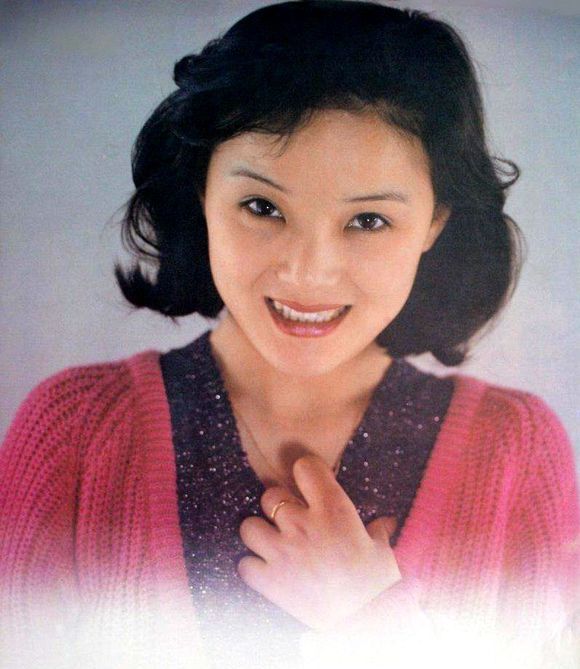 80年代影星张琪罕见剧照老照片夜半歌声让人至今难忘