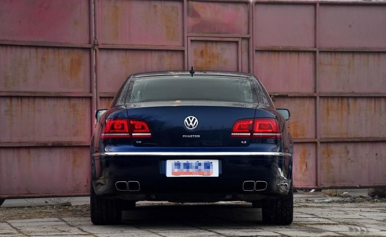 辉腾:尾部线条有层次,便利的操作,讨人喜欢