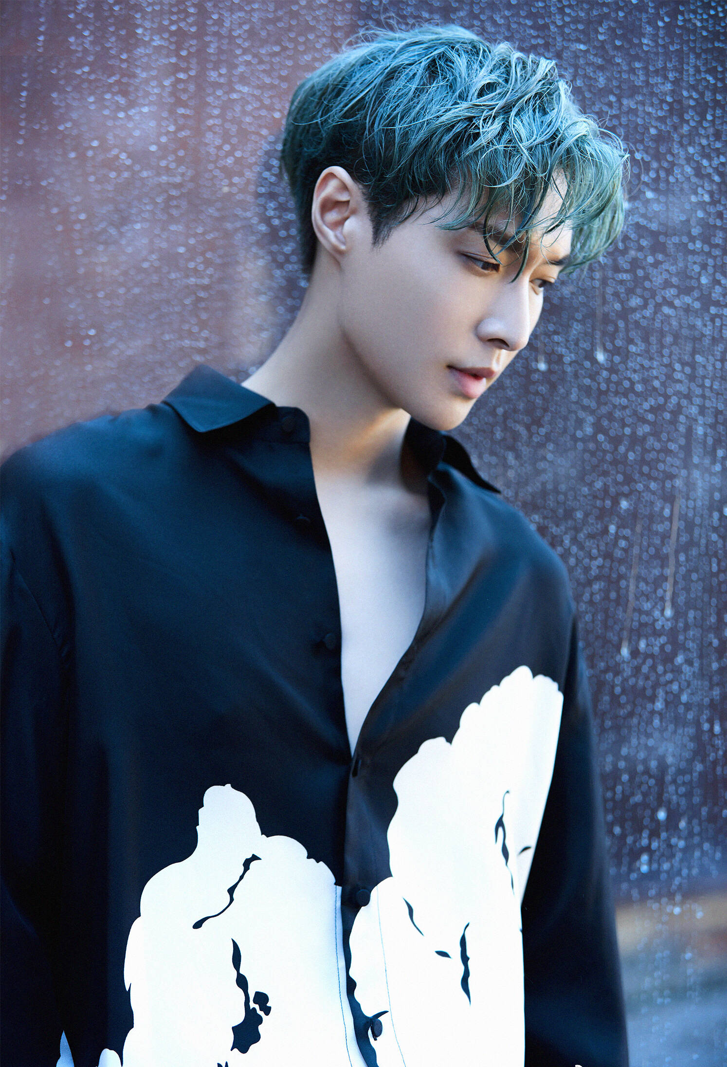 张艺兴:可以当壁纸的写真照,这个腹肌真的厉害了!