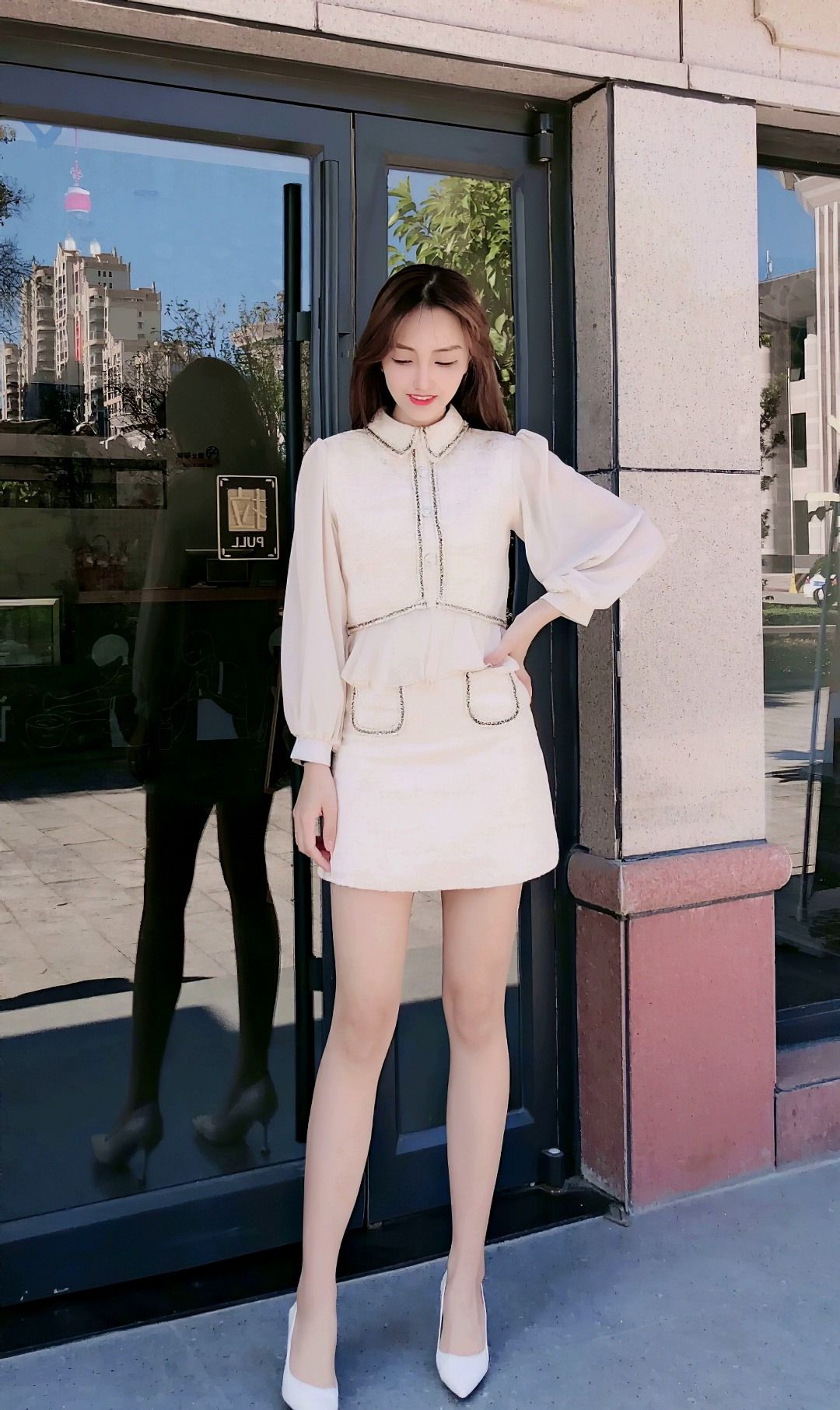 街拍:美女小香风套装,时髦又有魅力,满满的名媛风气息_高清图集_新浪