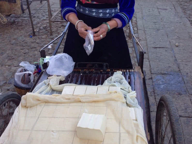 买豆腐看到这2种,扭头走就行了,豆腐摊老板从不让自家人吃!|豆腐|自家