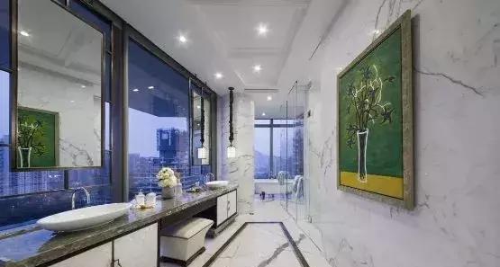 用大理石装饰的厨卫空间，简直就是家居装修中的艺术品
