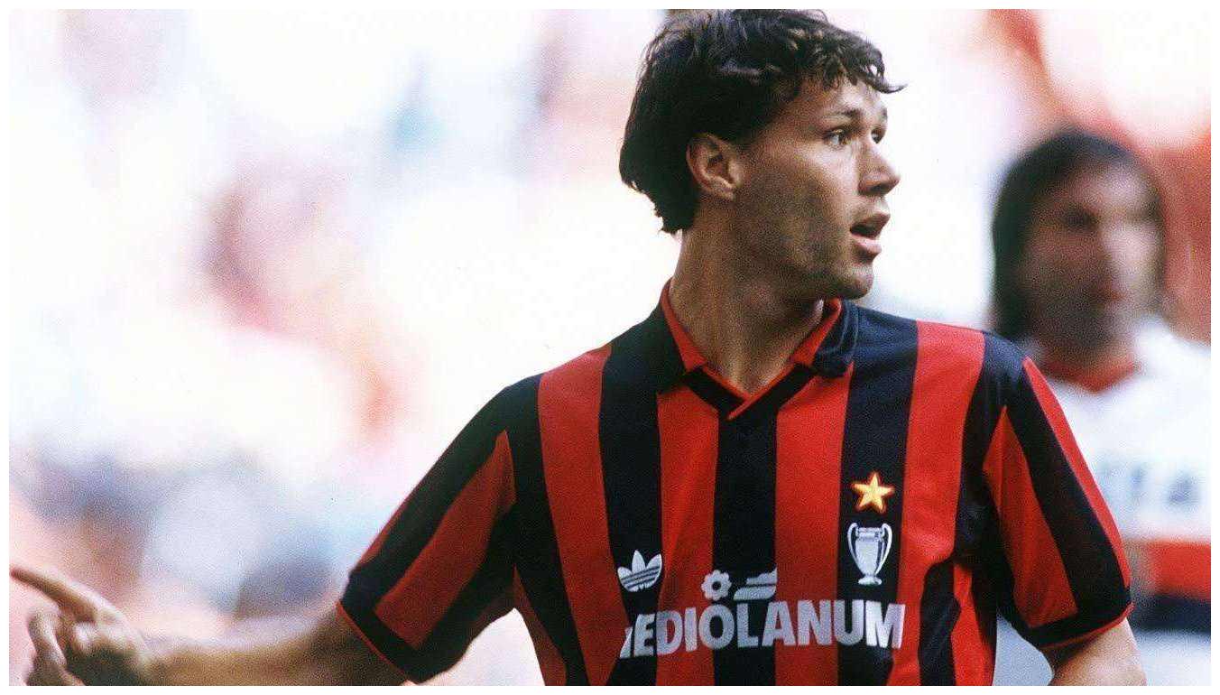 范巴斯滕批评c罗比梅西强的说法承认梅西的天赋比自己高