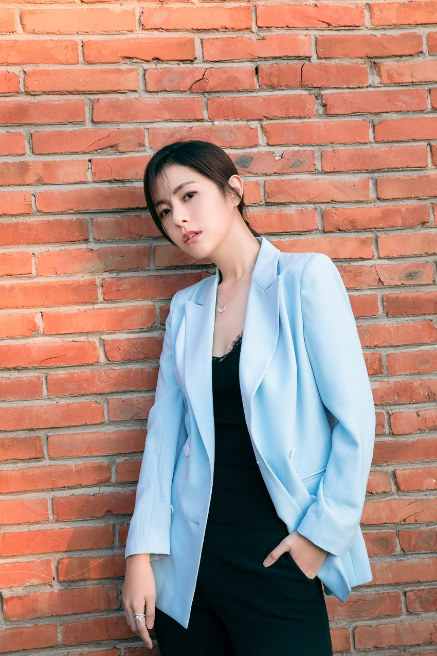 任容萱助阵轻松筹公益盛典  荣获2019年度公益新锐人物